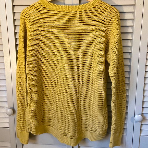 ✨Madewell GUC Gold Sweater - Size M - Picture 2 of 5